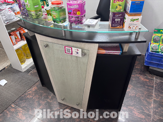 Office Chair + Desk for Sale (Almost New)